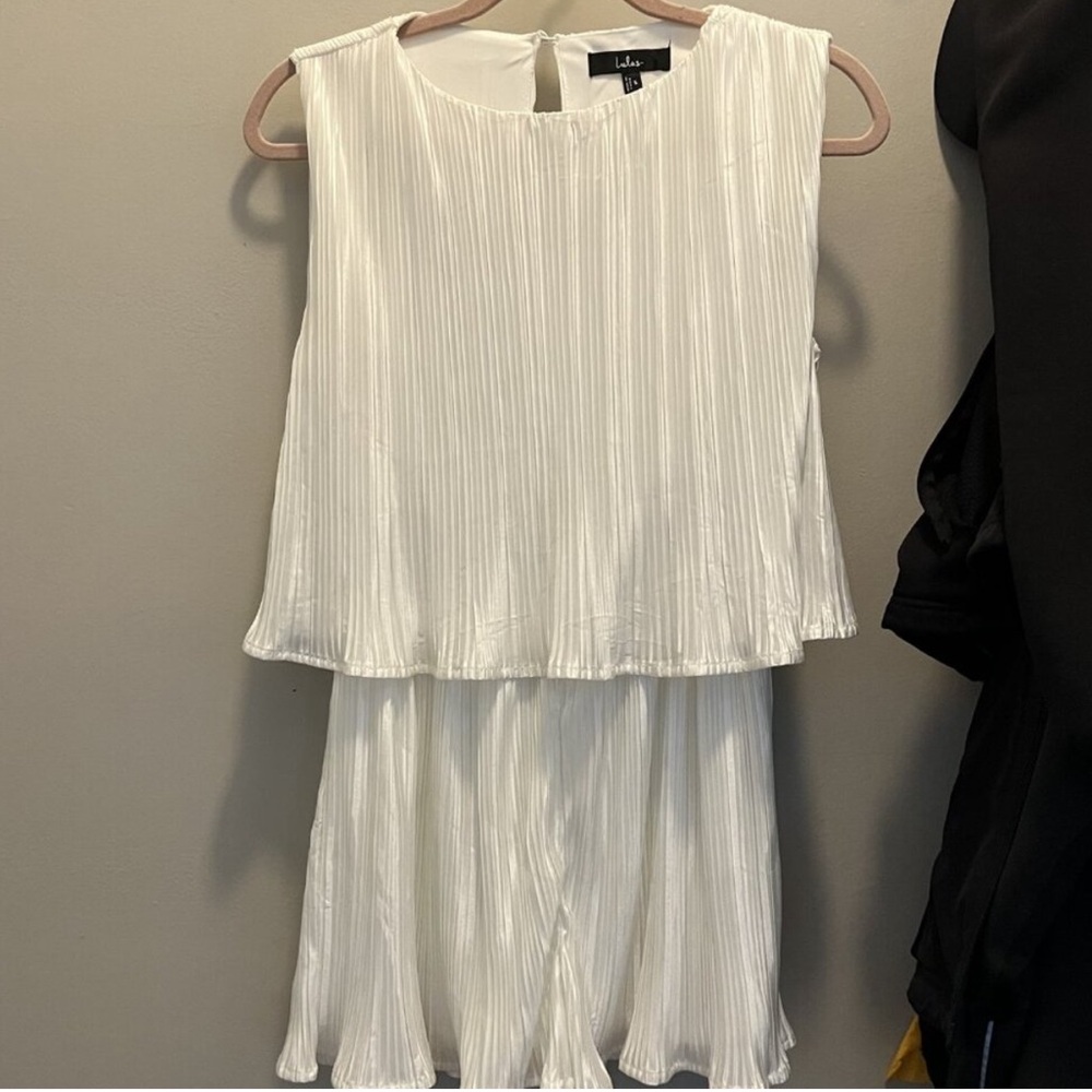 Lulus Chic Lavishness White Satin Plisse Sleeveless Romper Bachelorette . Bridal - Picture 6 of 7